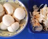 Foto del paso 1 de la receta Salteado de champiñones con ajetes y langostinos