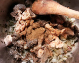 Foto del paso 4 de la receta: Visceras de cordero con alubias negras