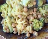 Une image de l'étape 4 de One pot pasta aux brocolis et pois chiches.