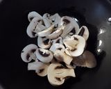 Foto del paso 1 de la receta: Guarnición de setas y zanahorias en aros