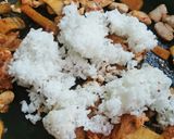 Foto langkah ke 2 dari resep Kimchi Fried Rice (김치볶음밥 - Kimchi-bokkeumbap).