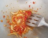 Foto langkah ke 5 dari resep Terong Balado Tumis Bawang Bombay - Level Pedas Sedang.