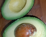 Foto del paso 1 de la receta: Huevos rellenos de crema de aguacate