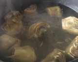 Foto del paso 1 de la receta: Alcachofas con setas y pollo