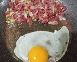 Foto langkah ke 1 dari resep Tumis Kornet Telur.