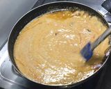 A picture of step 6 of Methi matar malai.