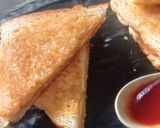 पॅन फ्रॉईड एग चीज सँडविच (egg cheese sandwich recipe in marathi) रेसिपी स्टेप 4 फोटो