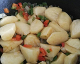Foto del paso 5 de la receta: Patatas guisadas con longaniza vegana