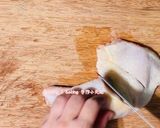 滴雞精、涼拌雞絲「一雞二用，營養湯品與開胃涼菜」的食譜步驟1照片