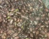 Foto del paso 5 de la receta: FE AL HORIZONTE Frijoles Negros con Epazote y Chorizo de Pollo