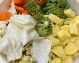 Foto langkah ke 1 dari resep SUP TELUR PUYUH & BAKSO SIMPLE.