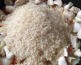 Foto del paso 3 de la receta: Cazuela de pollo, arroz, legumbres y champiñones