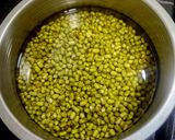 A picture of step 1 of Green Moong Dhokla.