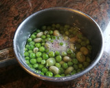 Foto del paso 1 de la receta: Ensaladilla de primavera con atún