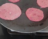 A picture of step 3 of Cheesy Beetroot Smilies.