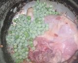 صورة لخطوة 2 من وصفة طاجين الجلبانة بالدجاج على طريقتي الخاصة بنته ولا أروع 😋✨