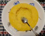 Foto del passaggio 4 della ricetta Polenta con pollo in umido