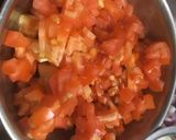 A picture of step 2 of Lili Haldal nu Sak Kacchi Haldi ki Sabji.