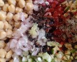 A picture of step 3 of Kabuli Chana apple salad.