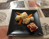 Foto del paso 4 de la receta Verdura hervida con lámina de tomate y atún
