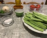Foto del passaggio 1 della ricetta Fagioli corallo, o pisello mangiatutto conosciuti col nome di taccole #iocucinosostenibile