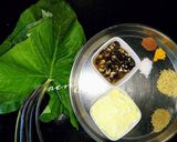 A picture of step 2 of Colocassia leaves fritters.