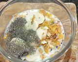 A picture of step 2 of Healthy Breakfast With Corn Flakes chia Seeds.