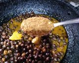 A picture of step 3 of Memoni Aloo Choley.