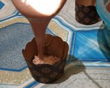 Foto langkah ke 6 dari resep Cupcake coklat tabur keju.