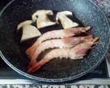 Foto del paso 1 de la receta Rissoto de boletus y gambas con un toque de ajo negro 