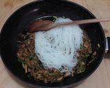 Pas rețetă Noodles cu somon afumat, dovlecei și morcov 7 fotografie