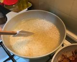 Foto langkah ke 3 dari resep Nasi tim ayam jamur.