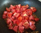 A picture of step 3 of Sev Tamatar Sabji.