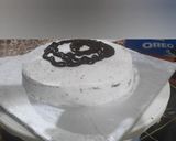 A picture of step 8 of Oreo Chocolate marble cake.