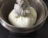 A picture of step 3 of Oreo matho.