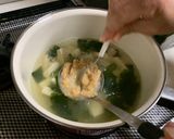 Hình bước làm 6 của món Món súp miso tàu hũ rong biển