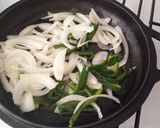 Foto del paso 1 de la receta: Spaghetti con pollo salteado