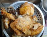 Foto langkah ke 2 dari resep Ayam Masak Kecap Manis Pedas.