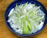 A picture of step 2 of Nha Trang Tapioca Noodle Soup (Bánh Canh Bột Lọc).