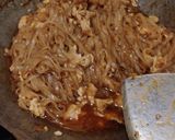 รูปขั้นตอนการทำที่ 8 ของ ผัดหมี่ใส่ไก่
