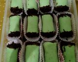 Foto langkah ke 5 dari resep Banana roll roti tawar isi pisang coklat.