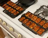 A picture of step 2 of Mini Meatloaves.