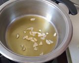 Foto del paso 2 de la receta: Tirabeques salteados con arroz  y salsa de yogur al curry