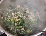 Hình bước làm 2 của món Canh rong biển nấu thịt bò (công thức chuẩn Hàn Quốc)