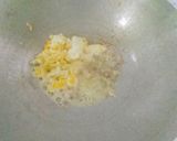 Foto langkah ke 2 dari resep Mie Goreng Pelengkap Nasi Uduk.