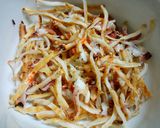 Hình bước làm 5 của món MỰC XÉ RƠM XÀO SA TẾ