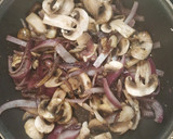 Foto del paso 2 de la receta: Merluza encebollada al horno