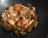 Foto langkah ke 3 dari resep Tumis Ayam Cabai Hijau.