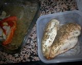 Foto del paso 2 de la receta Pechuga de pollo asada al romero en salsa de verduritas