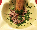 Foto del paso 9 de la receta: Pollo al limón, en salsa de hígado y ajos